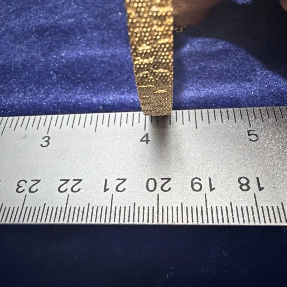Vintage Gold Tone Mesh Bracelet Flexible Metal Chain Bangle